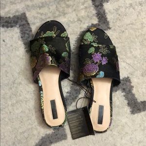 Floral sandals NWT